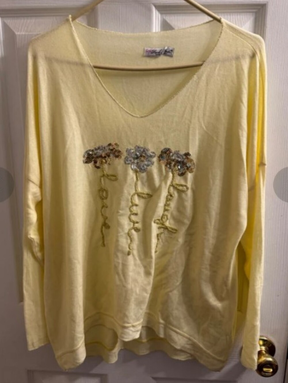 Park Moda Sz XL Yellow Embellished Floral V-Neck Top Made In Italy